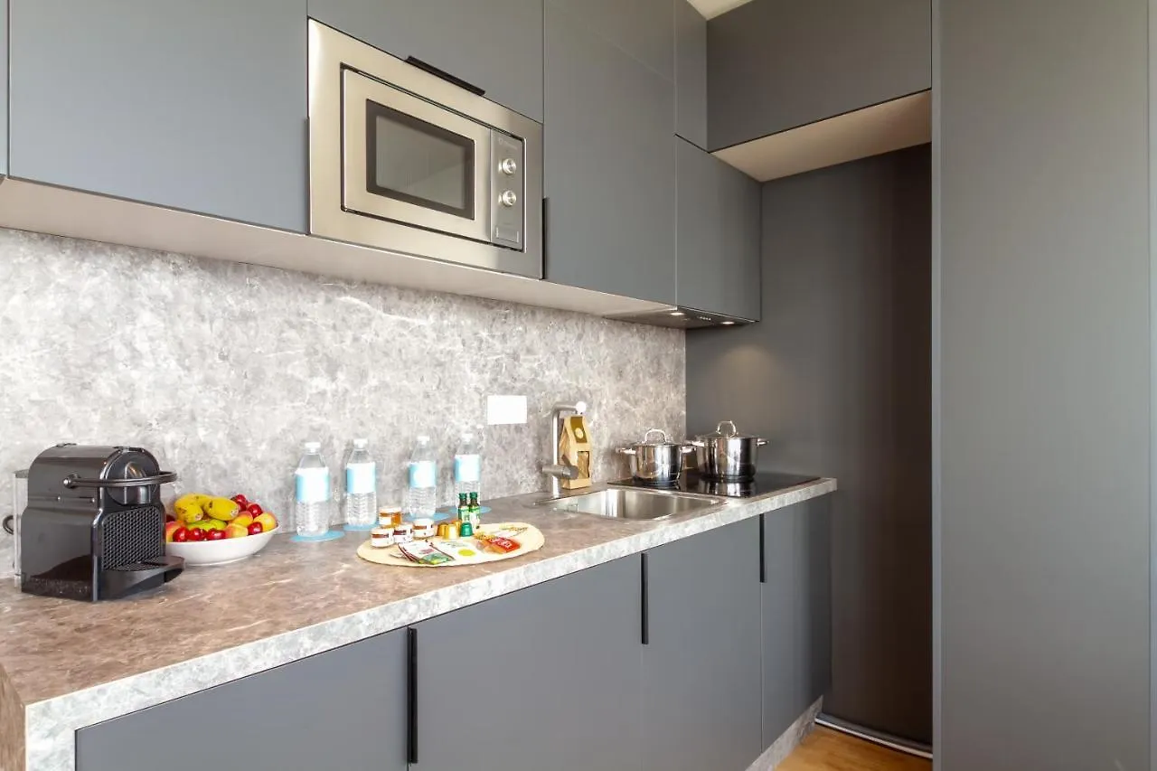 Marbella Banus Suites - Marbella Marysol Seaside Flat C Spain